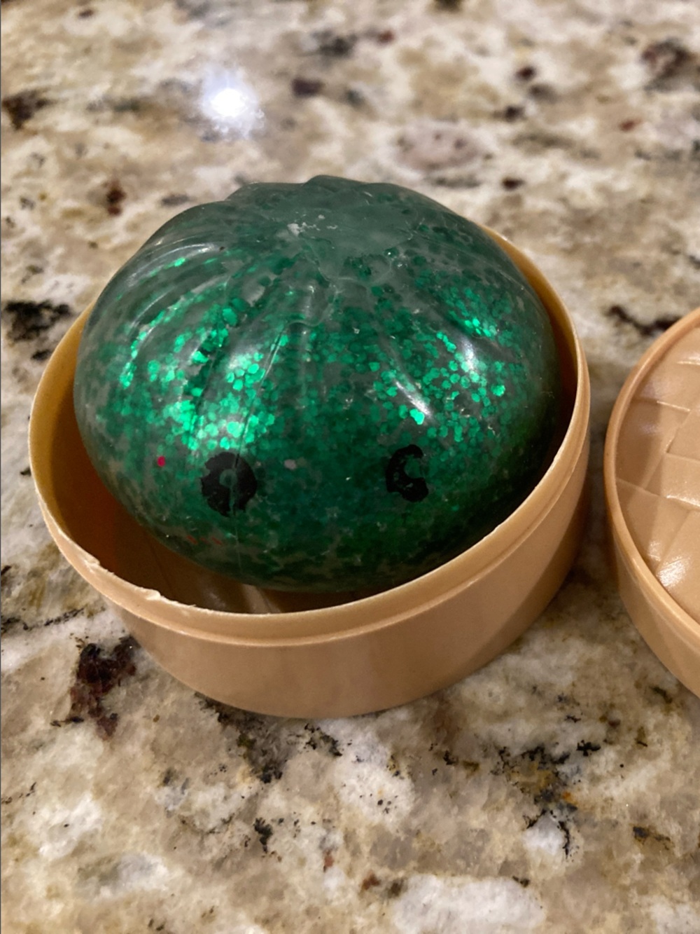 Dim Sum dumpling Squishy! Green Glitter Squishy Toy with Storage case